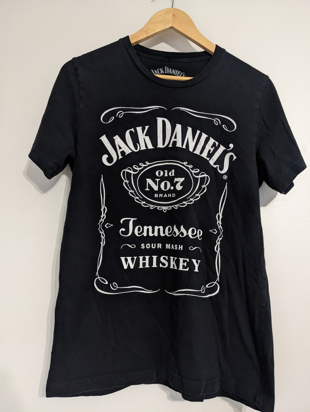 Jack Daniels Tee Shirt Mans Medium Short Sleeve Black Logo Fits Small